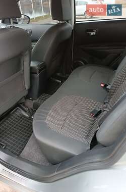 Внедорожник / Кроссовер Nissan Qashqai 2009 в 