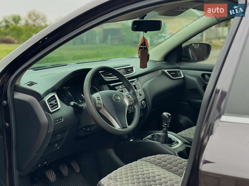 Позашляховик / Кросовер Nissan Qashqai 2017 в Первомайську