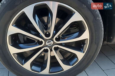 Внедорожник / Кроссовер Nissan Qashqai 2013 в 