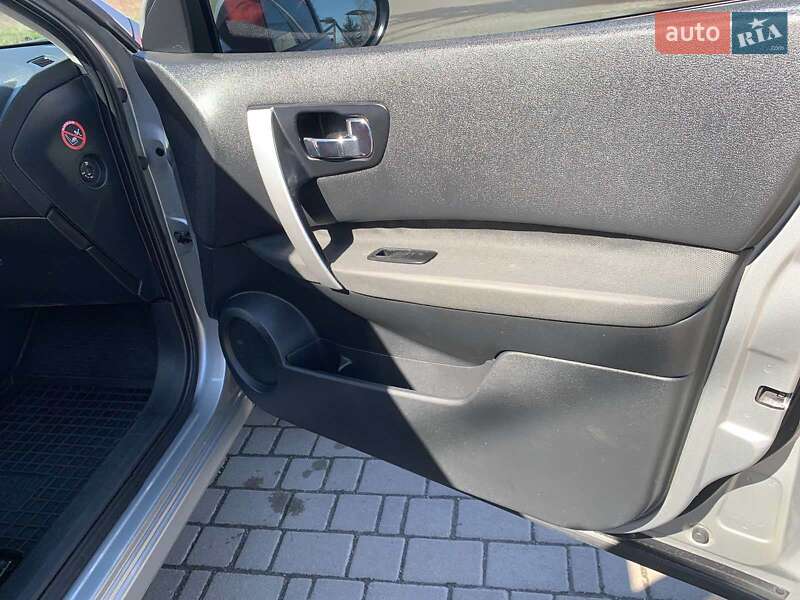 Внедорожник / Кроссовер Nissan Qashqai 2011 в Ивано-Франковске