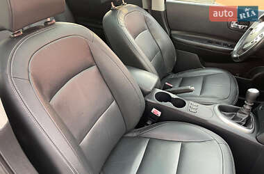 Позашляховик / Кросовер Nissan Qashqai 2009 в 