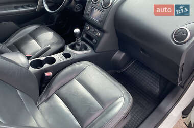 Позашляховик / Кросовер Nissan Qashqai 2010 в 