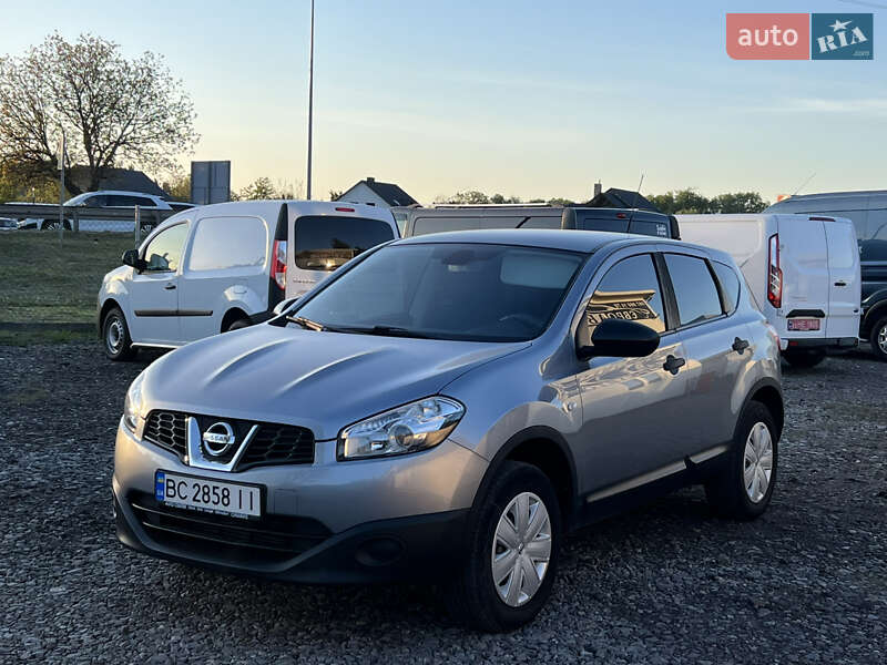 Внедорожник / Кроссовер Nissan Qashqai 2010 в 