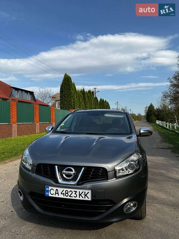 Позашляховик / Кросовер Nissan Qashqai 2011 в Черкасах