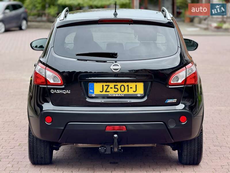 Позашляховик / Кросовер Nissan Qashqai 2010 в Стрию