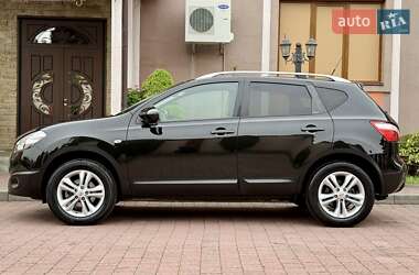 Внедорожник / Кроссовер Nissan Qashqai 2010 в 