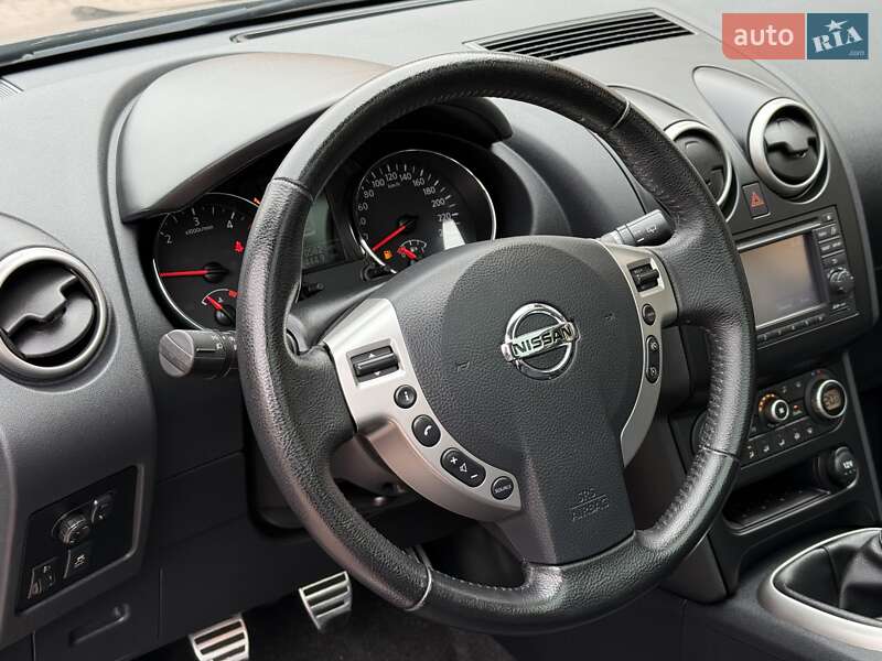 Позашляховик / Кросовер Nissan Qashqai 2010 в Стрию