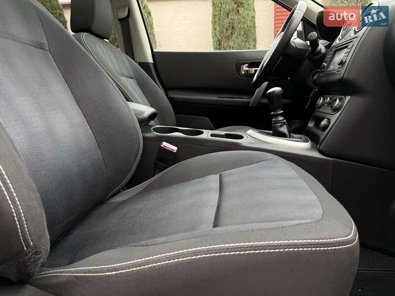 Позашляховик / Кросовер Nissan Qashqai 2010 в Стрию