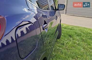 Позашляховик / Кросовер Nissan Qashqai 2015 в 