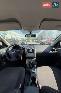 Внедорожник / Кроссовер Nissan Qashqai 2008 в 