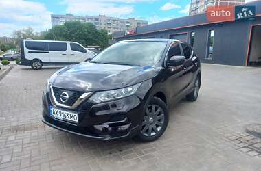Внедорожник / Кроссовер Nissan Qashqai 2017 в Лозовой