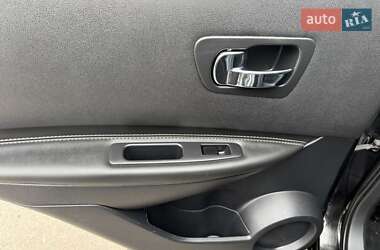 Внедорожник / Кроссовер Nissan Qashqai 2012 в 