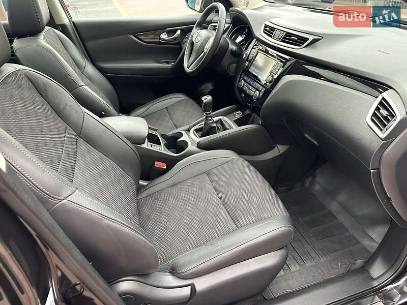 Внедорожник / Кроссовер Nissan Qashqai 2014 в Ровно