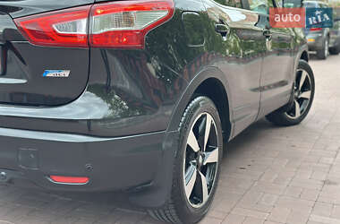 Позашляховик / Кросовер Nissan Qashqai 2014 в 