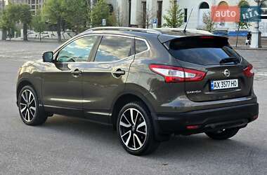Позашляховик / Кросовер Nissan Qashqai 2015 в 