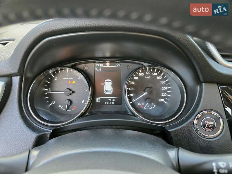 Внедорожник / Кроссовер Nissan Qashqai 2015 в Харькове