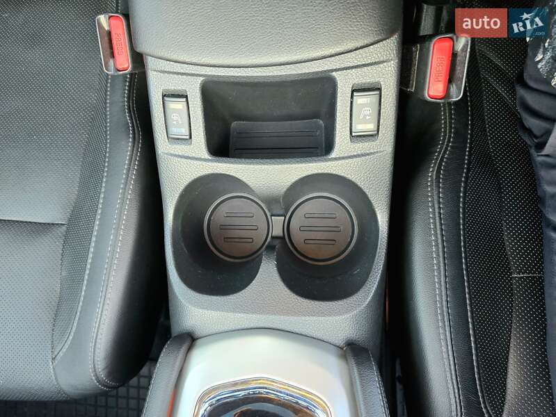 Внедорожник / Кроссовер Nissan Qashqai 2015 в Харькове