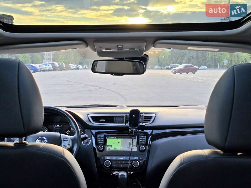 Внедорожник / Кроссовер Nissan Qashqai 2015 в Харькове