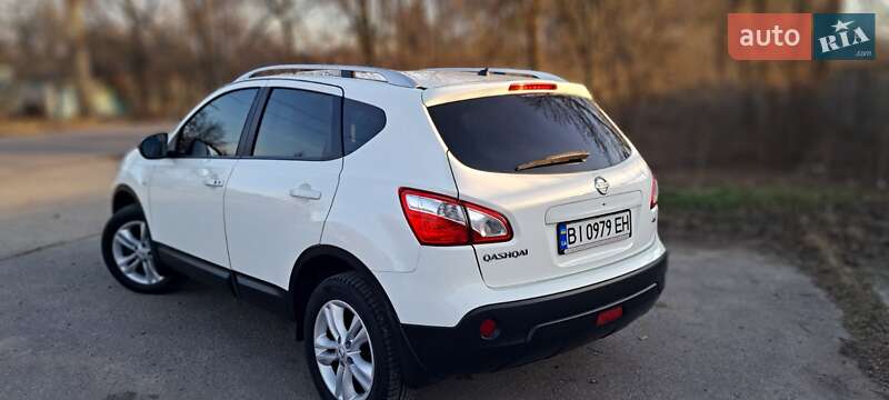 Позашляховик / Кросовер Nissan Qashqai 2011 в Кременчуці