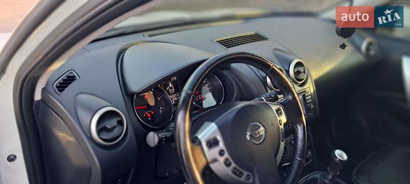Позашляховик / Кросовер Nissan Qashqai 2011 в Кременчуці