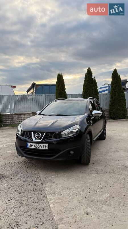 Внедорожник / Кроссовер Nissan Qashqai 2010 в 
