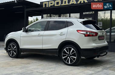 Внедорожник / Кроссовер Nissan Qashqai 2015 в 