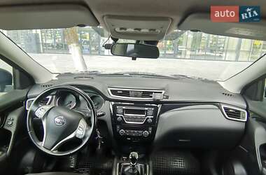 Внедорожник / Кроссовер Nissan Qashqai 2014 в 