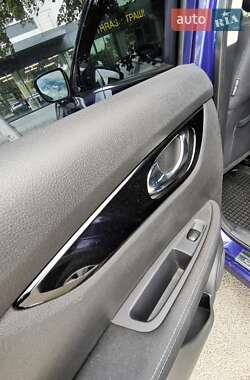 Внедорожник / Кроссовер Nissan Qashqai 2014 в 