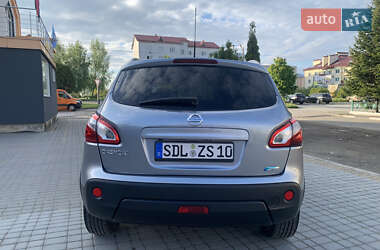 Позашляховик / Кросовер Nissan Qashqai 2010 в 