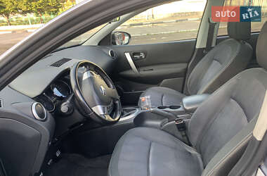 Позашляховик / Кросовер Nissan Qashqai 2010 в 