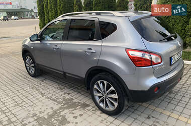 Позашляховик / Кросовер Nissan Qashqai 2010 в 