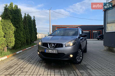 Позашляховик / Кросовер Nissan Qashqai 2010 в 