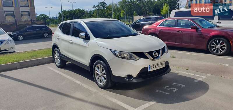 Внедорожник / Кроссовер Nissan Qashqai 2015 в Киеве