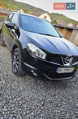 Внедорожник / Кроссовер Nissan Qashqai 2012 в 