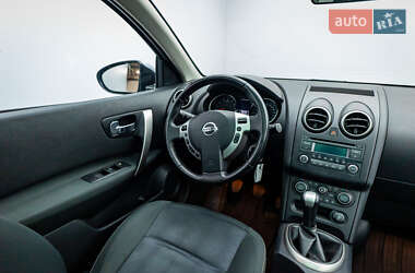 Позашляховик / Кросовер Nissan Qashqai 2012 в 