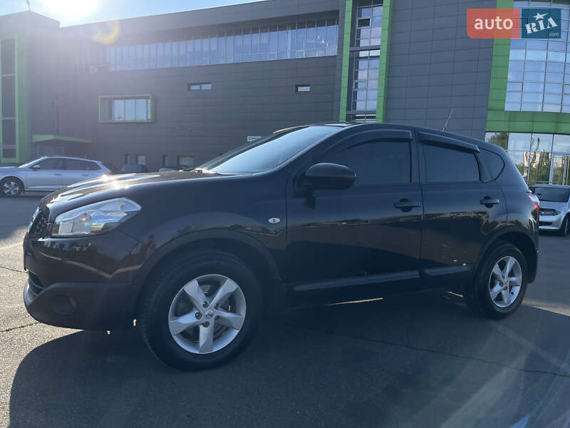 Внедорожник / Кроссовер Nissan Qashqai 2013 в Кривом Роге