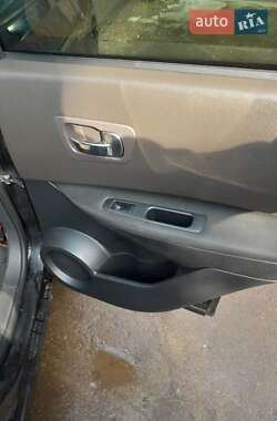 Позашляховик / Кросовер Nissan Qashqai 2007 в 