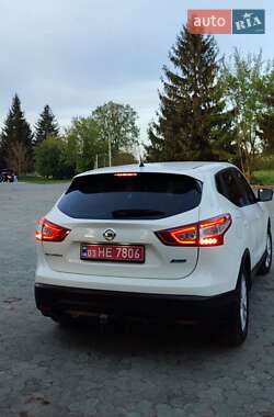 Позашляховик / Кросовер Nissan Qashqai 2014 в 