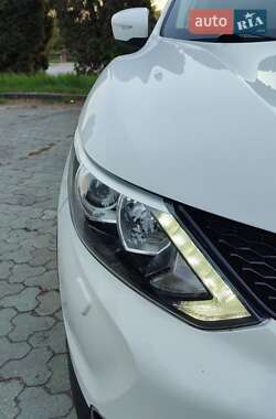 Позашляховик / Кросовер Nissan Qashqai 2014 в 