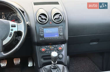 Позашляховик / Кросовер Nissan Qashqai 2011 в 