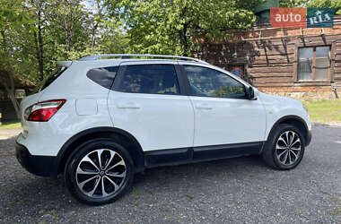 Внедорожник / Кроссовер Nissan Qashqai 2011 в 