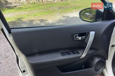 Внедорожник / Кроссовер Nissan Qashqai 2011 в 