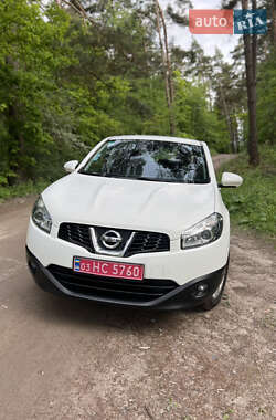 Позашляховик / Кросовер Nissan Qashqai 2011 в 