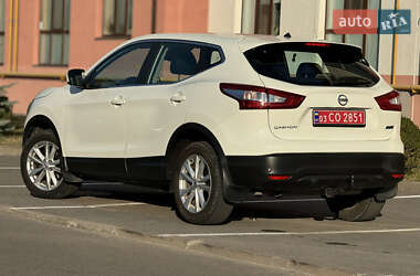 Внедорожник / Кроссовер Nissan Qashqai 2014 в 