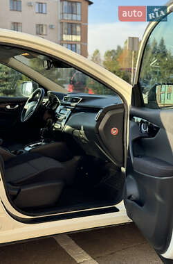 Внедорожник / Кроссовер Nissan Qashqai 2014 в 