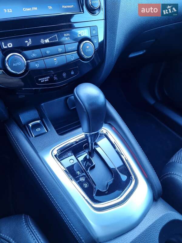 Внедорожник / Кроссовер Nissan Qashqai 2014 в Ровно