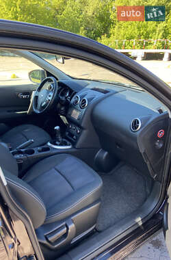 Внедорожник / Кроссовер Nissan Qashqai 2012 в 