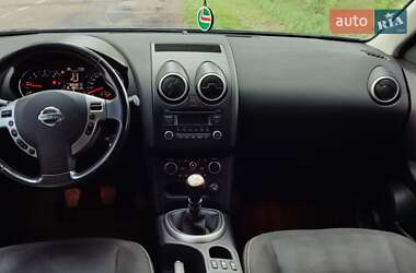 Внедорожник / Кроссовер Nissan Qashqai 2012 в 