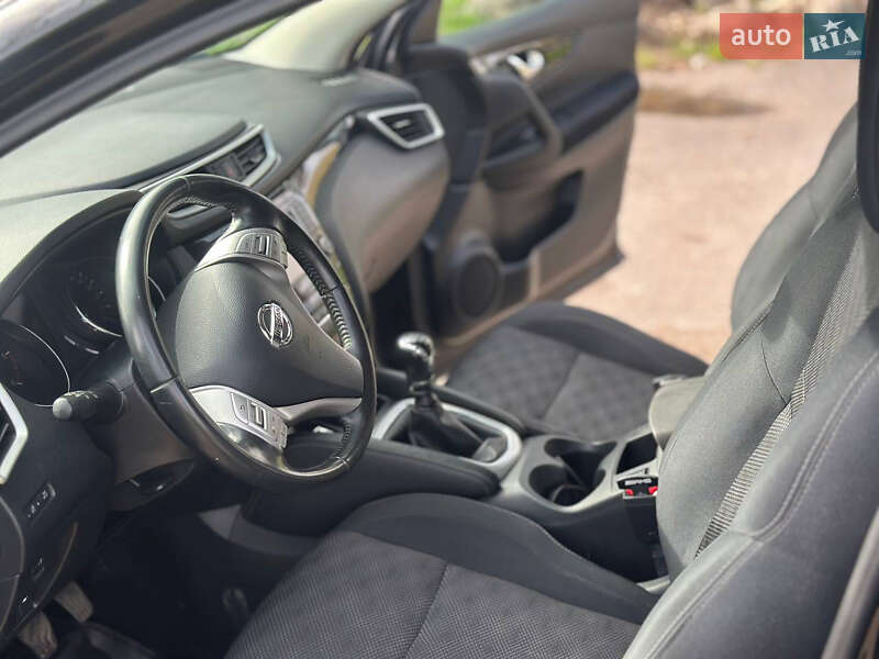 Внедорожник / Кроссовер Nissan Qashqai 2015 в Теофиполе