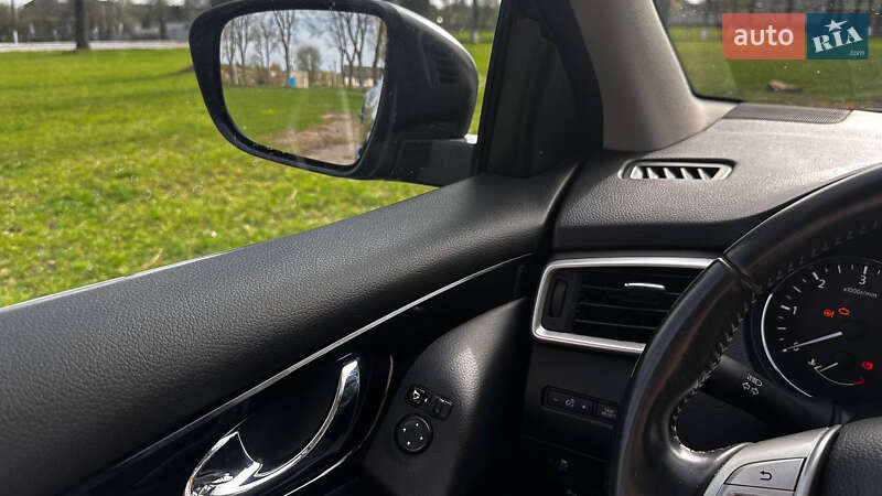 Внедорожник / Кроссовер Nissan Qashqai 2015 в Теофиполе